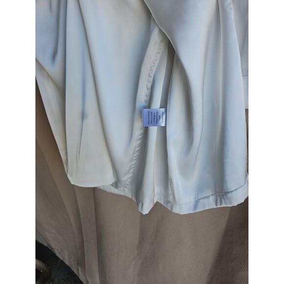 Fashion Nova silky white satin mini dress plunge neckline long sleeve size XS - Picture 6 of 7